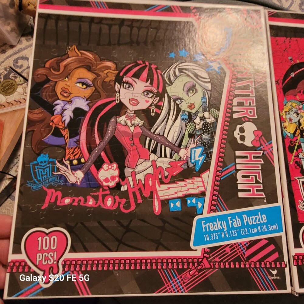 Two Monster High Freaky Fab Puzzles - Picture 2 of 3
